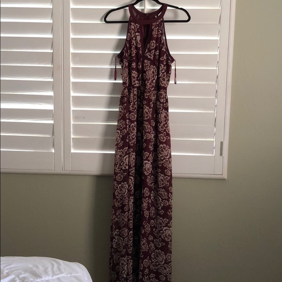 Dress - Picture 1 of 3